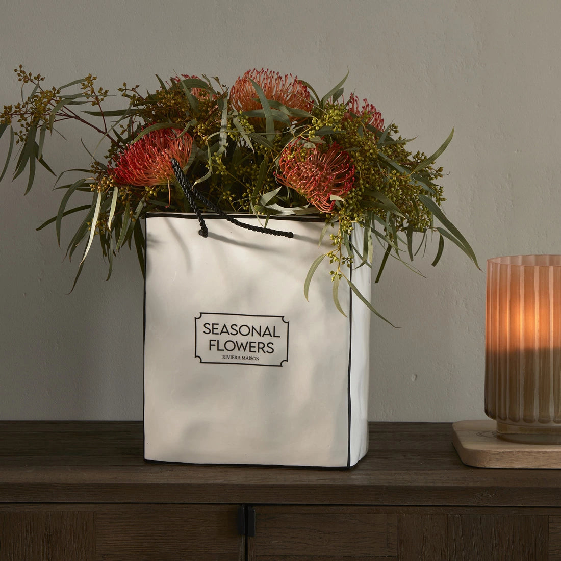 Vaas Seasonal Flowers