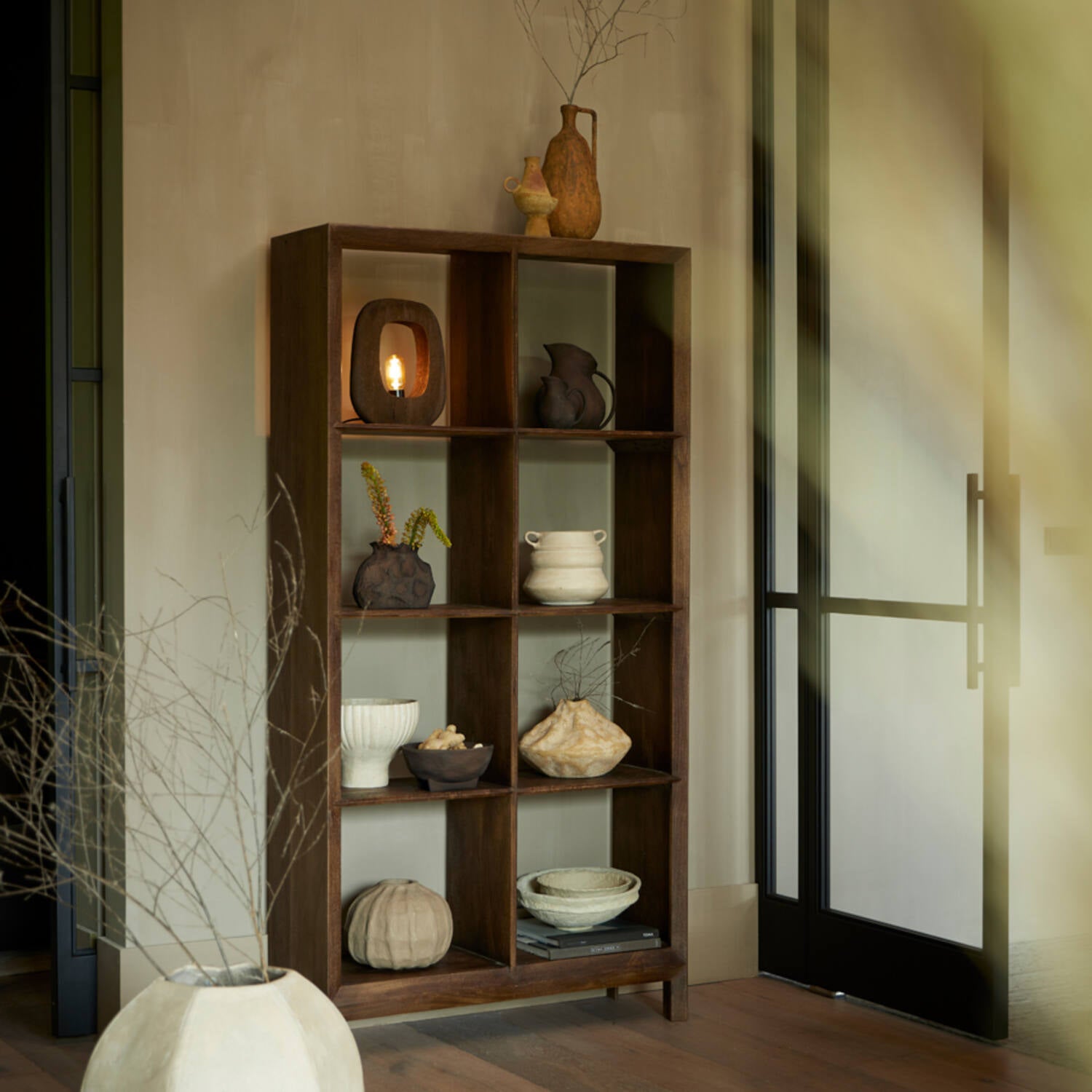 Warme houten tafellamp